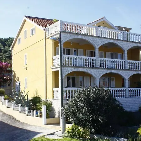 Karmen 2 Apartment Trogir