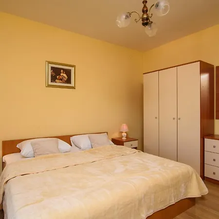 Karmen 2 Trogir