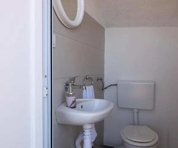 Karmen 2 Apartment