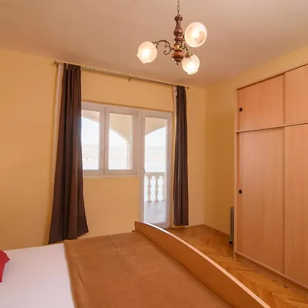 Apartmán Karmen 2 *
