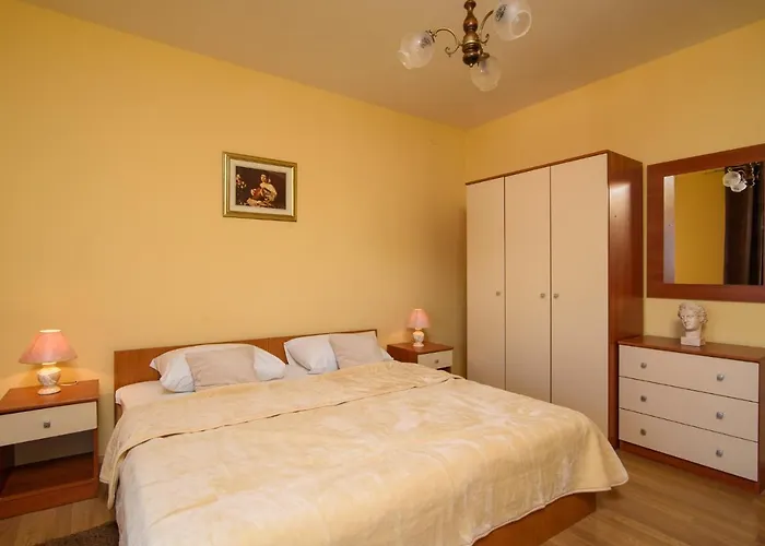 Karmen 2 Trogir